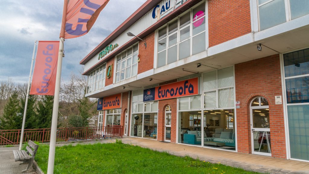 Fachada de Eurosofá Gipuzkoa Oiartzun · Alcampo