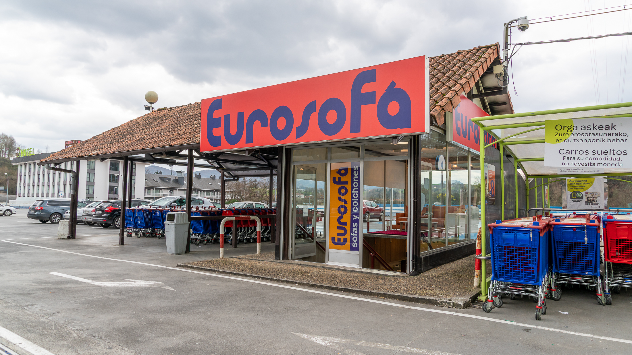 Fachada de Eurosofá Gipuzkoa Oiartzun · Carrefour