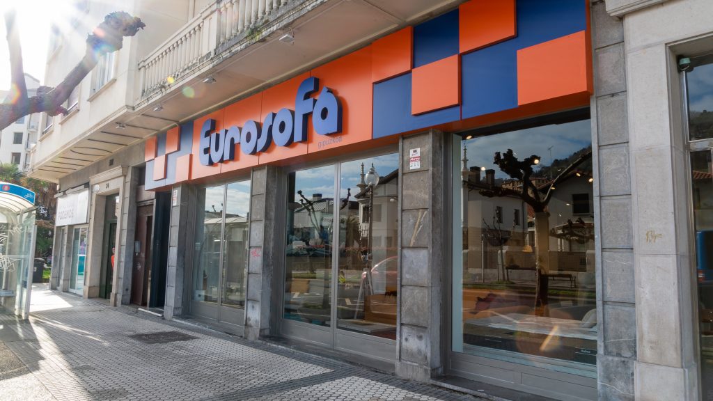 Fachada de Eurosofá Gipuzkoa Donostia · Gros